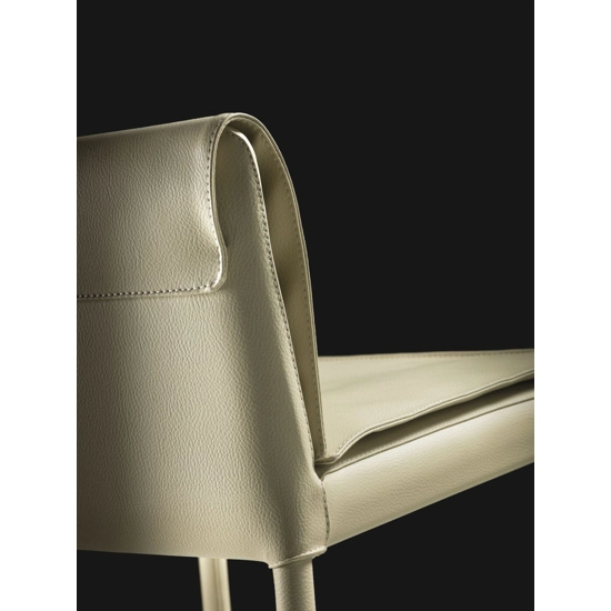 Agata Deluxe Sgabello Upholstered stools Julia 1